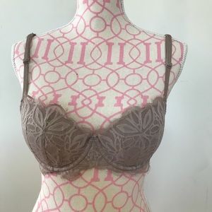 Victoria's Secret Intimates & Sleepwear - Victoria’s Secret Date Night Bra Victoria's Secret Intimates & Sleepwear - Victoria’s Secret Date Night Bra
